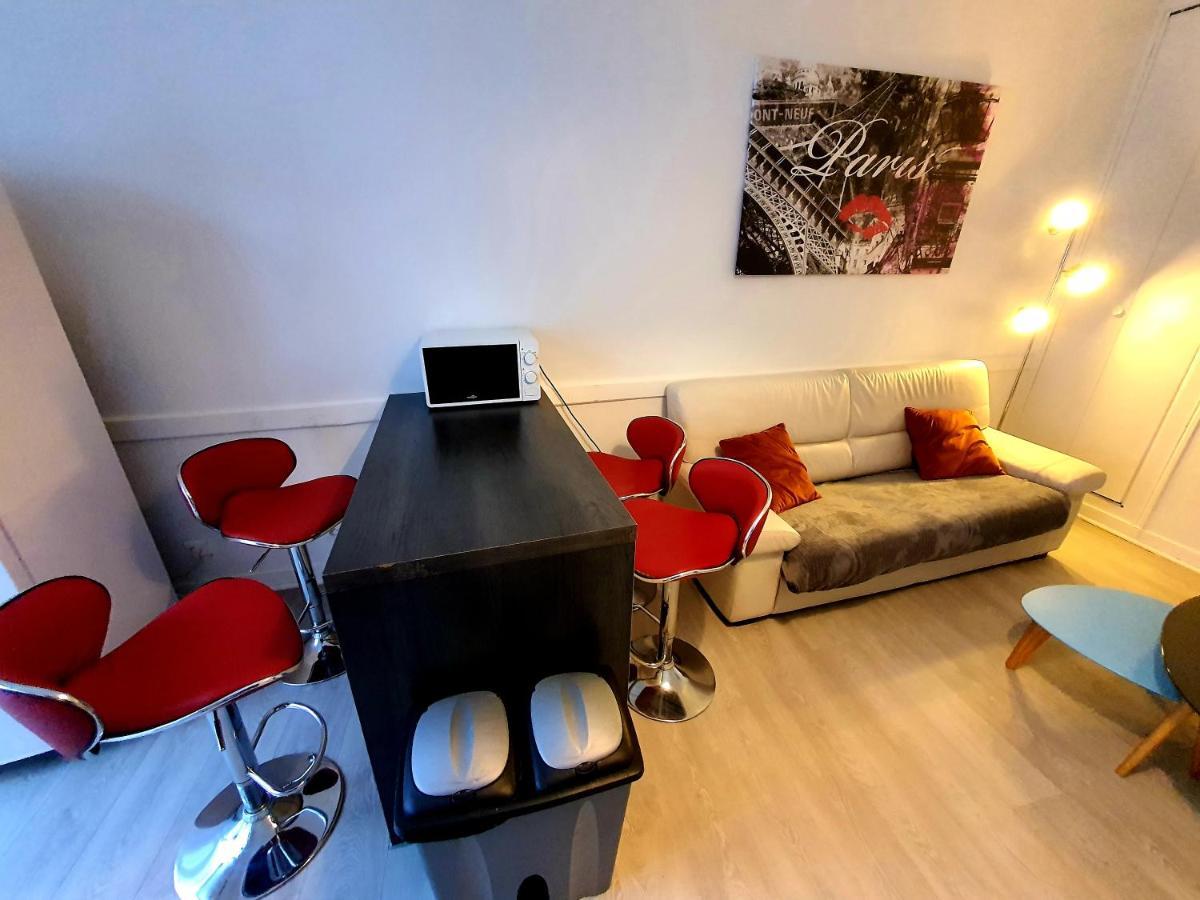 Grand T3 Avec Terrasse Centre Ville Bellac Exterior photo